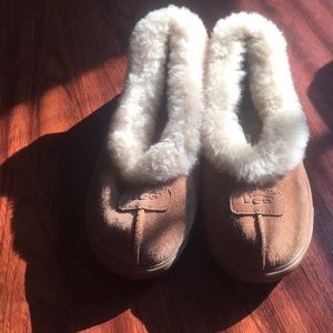 Women’s UGG Slippers
